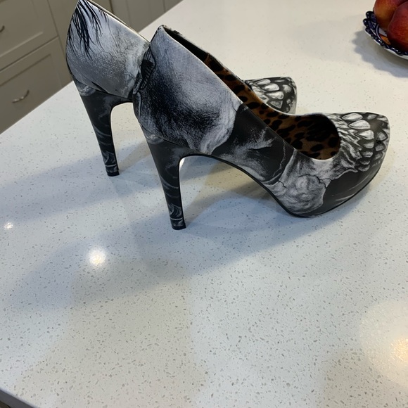 Iron Fist heels Dead on Platform - Picture 7 of 12